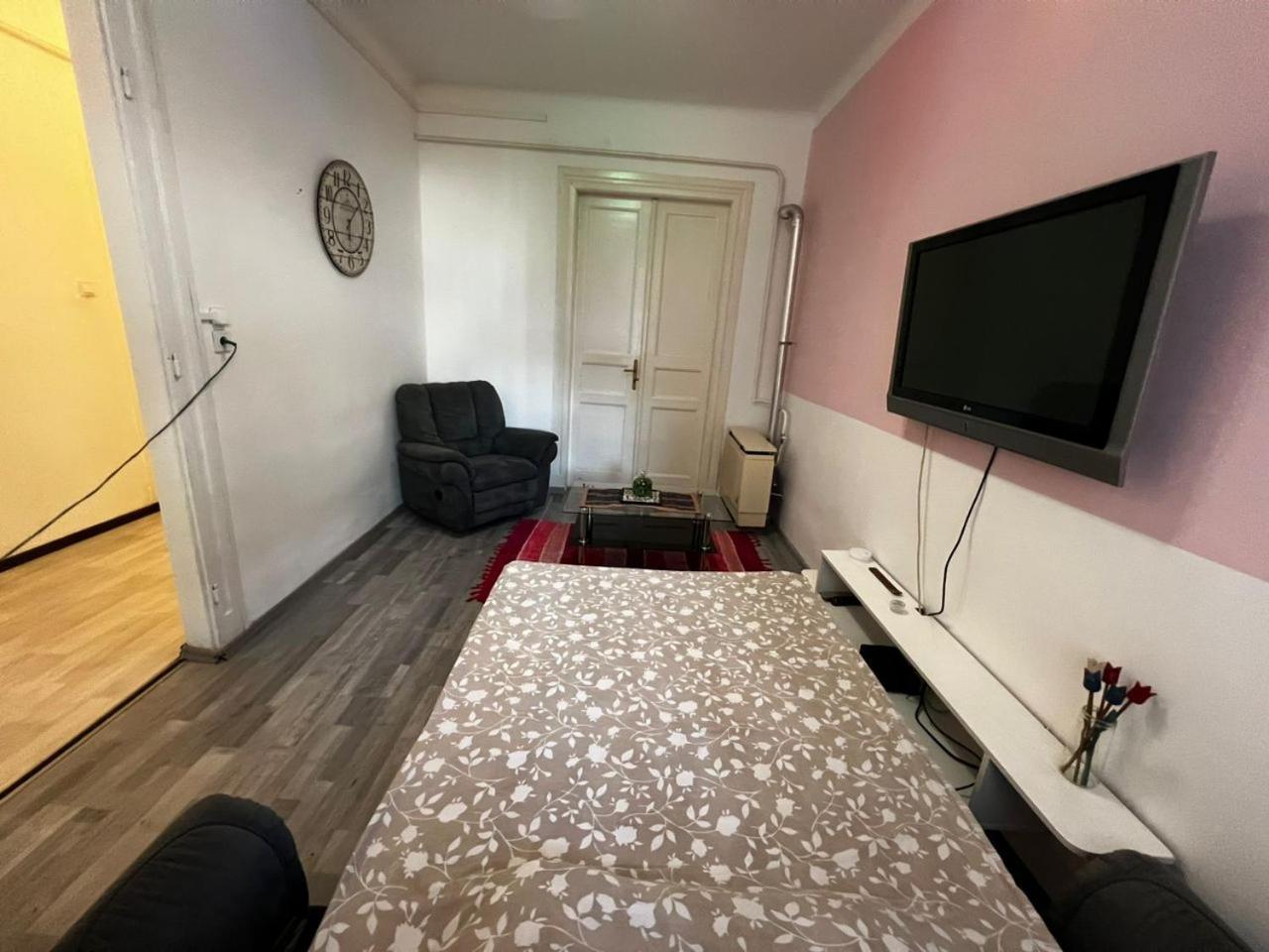 Szeged Apartment Exteriör bild